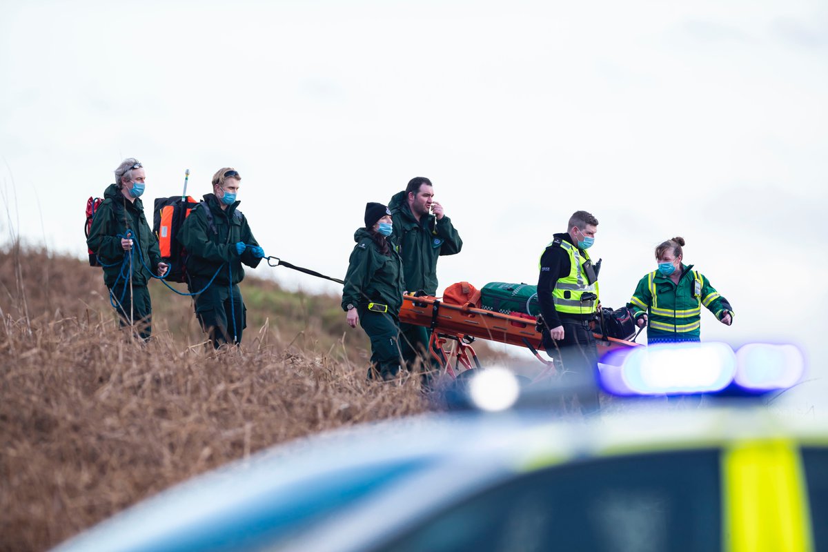 Injured hill walker airlifted from The Campsie Fells this afternoon 🚁#campsiefells #injured #hillwalking @policescotland <a href="/Scotambservice/">Scottish Ambulance</a> <a href="/scotambhelimed5/">Helimed5</a> <a href="/ScotAirAmb/">SCAA</a> <a href="/scotambhelimed2/">Helimed2</a>