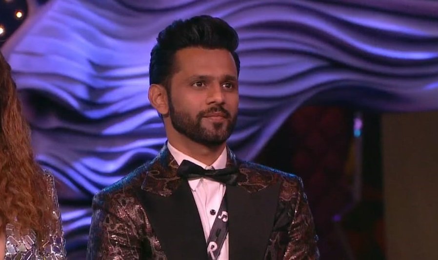 EndemolShineIND's tweet photo. This is your last chance to support #RahulVaidya! Vote for him right NOW, you only have 10 minutes!

#BBLikeABoss #BB14OnVoot #VootSelect #BiggBoss14Finale #BB14Finale #RahulIsTheBoss https://t.co/knv4omvcgY