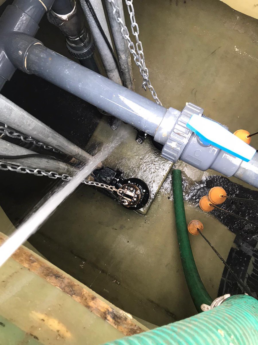 Full vacuum tanker clean