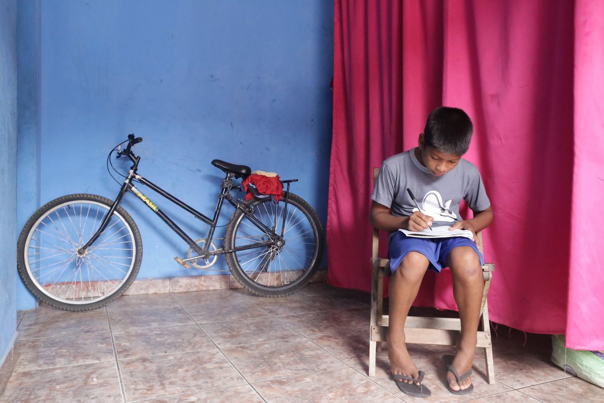 Si no has podido sumarte a nuestra carrera solidaria #10porlaEducación pero quieres apoyar nuestro trabajo de educación en emergencia en África y América Latina, puedes colaborar con nuestros proyectos en este enlace: colabora.entreculturas.org/es/dona-corre-…

Gracias por hacerlos posibles 😊