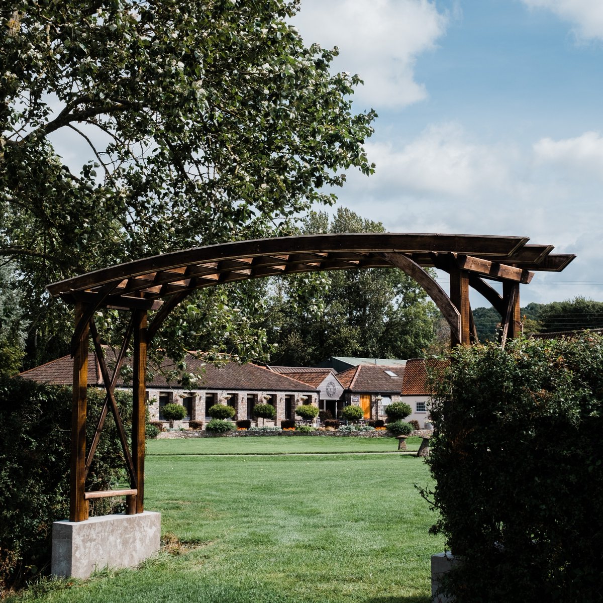It's all quiet at Aldwick at the moment but fingers crossed, not for much longer 🤞 If you're interested in a wedding in 2022 and beyond, why not get in contact? Email enquiries@aldwickestate.co.uk

📷  - @scott_stockwell_photography