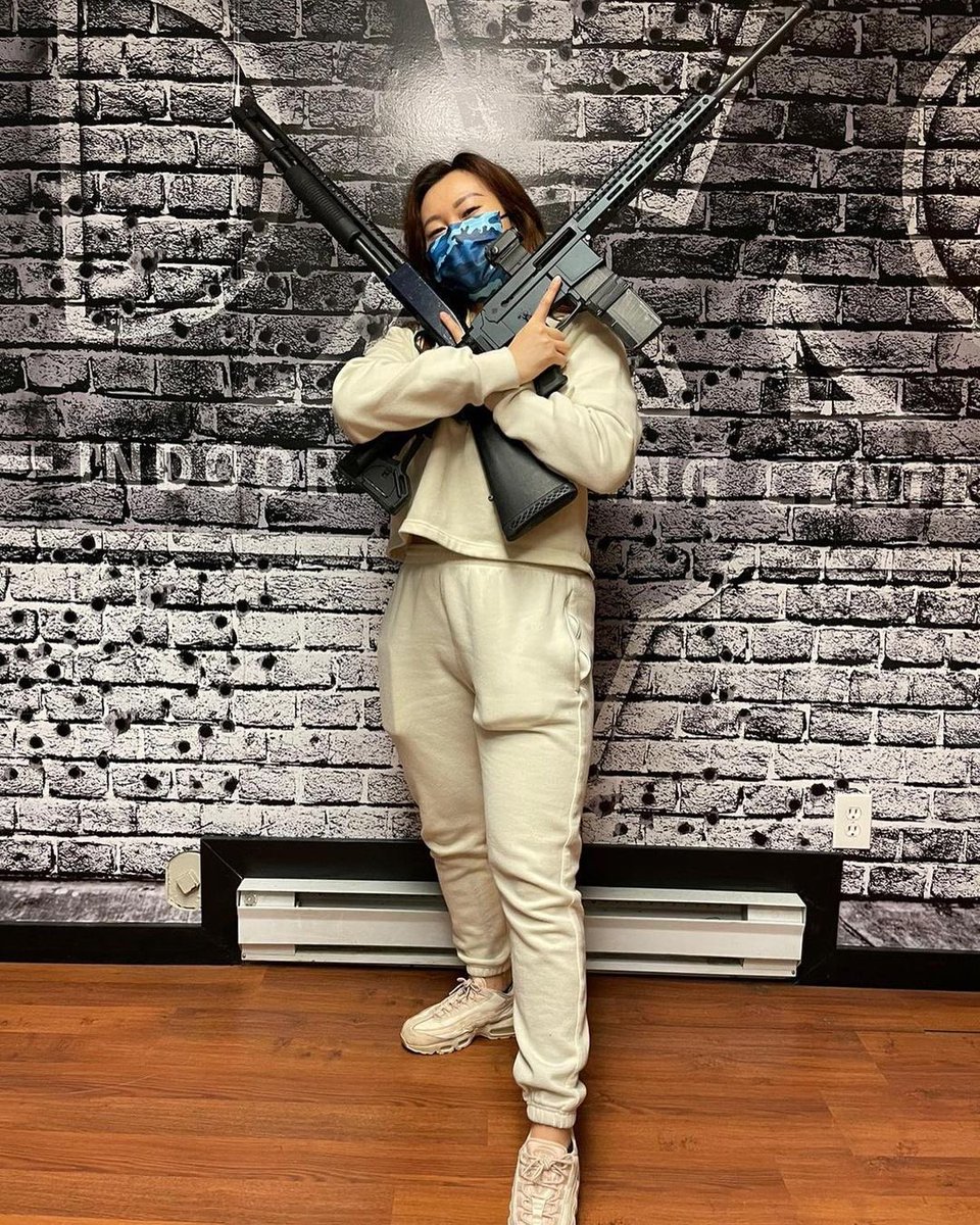 DVCGunRange's tweet image. The personal trainers from Fitness World Cambie came here to shoot! 💥

📸 @evecfit 

#vangunrange #tourismbc #wearetourism  #exploreBC #exploreVancouver #gunrange #pewpew #guns #gunsofinstagram #vancouverbc #thingstodoinvancouver #fitness #wk180c #shotgun