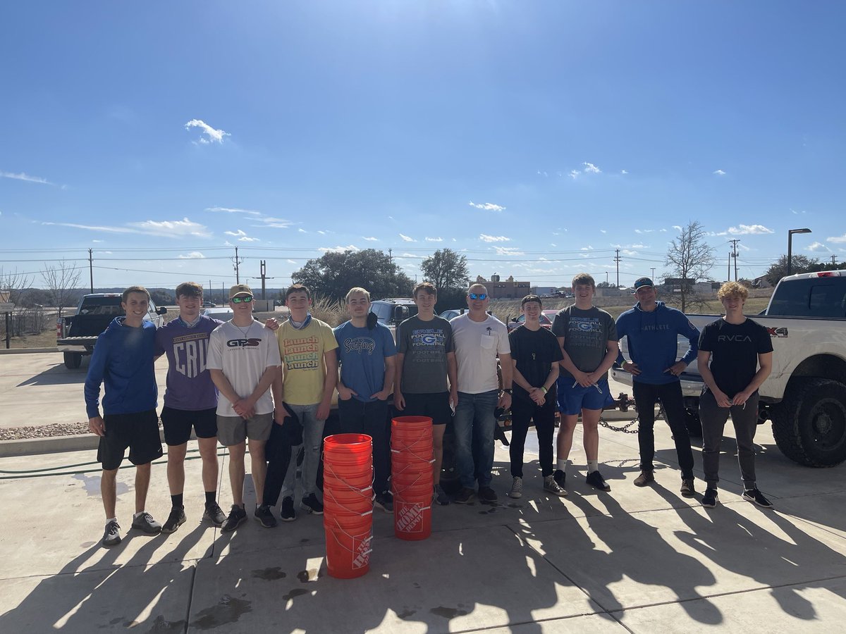 Chuck Griffin (@coachgriffghs) on Twitter photo Here is some <a href="/GeorgetownHS/">Georgetown HS</a> <a href="/GTEagleFootball/">Georgetown Football</a> <a href="/GHS_eagletennis/">Georgetown HS Tennis</a> <a href="/EFND_Baseball/">GHS Eagle Baseball</a> and @FBCGTYouth delivering water to a nursing home in Liberty Hill today. #service #community Here is some <a href="/GeorgetownHS/">Georgetown HS</a> <a href="/GTEagleFootball/">Georgetown Football</a> <a href="/GHS_eagletennis/">Georgetown HS Tennis</a> <a href="/EFND_Baseball/">GHS Eagle Baseball</a> and @FBCGTYouth delivering water to a nursing home in Liberty Hill today. #service #community