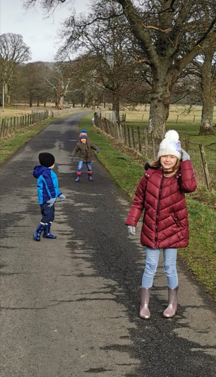 Lorella2582's tweet photo. @MoorfootPr @missg1426 @MrsRasmussenMPS @ActiveSchoolsIC Leah and Louis getting the km in at Ardgowan estate https://t.co/Bj2nU6XTW9