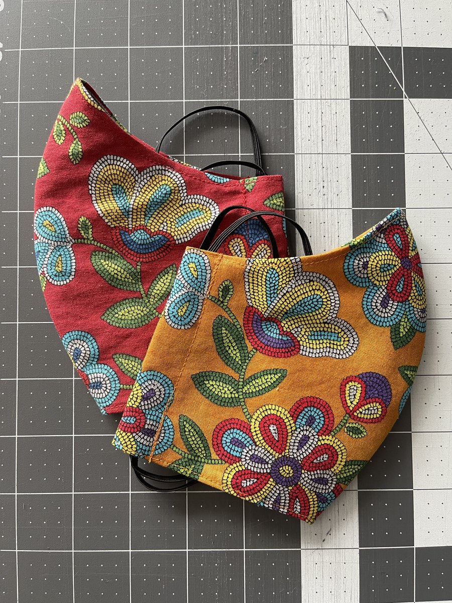 UrbanInuk's tweet image. ⭐️ 😷 MASKS GIVEAWAY 😷 ⭐️ 

Red and tan mask

Rules to enter:

1. Hit the follow button (if not already following) 

2. Retweet this tweet

3. Put your Twitter handle in the comment section of this tweet ⬇️

4. No quote tweets 

Draw tonight at 5 pm MST

UrbanInukCreations.com