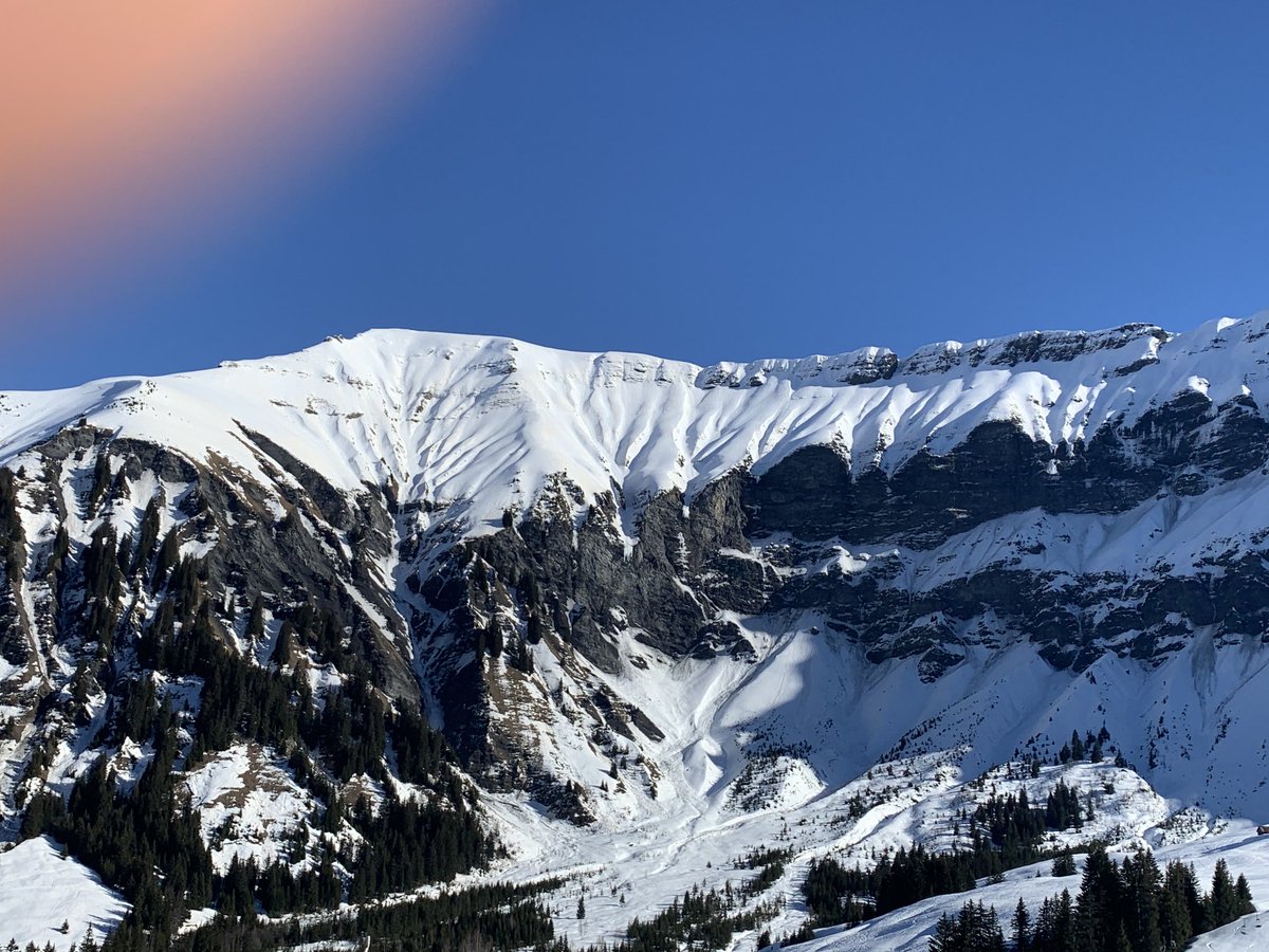 laurencejoly74's tweet image. Promenade sur la côte 2000 et vue sur le cirque du Mont-Joly #weekendrepos