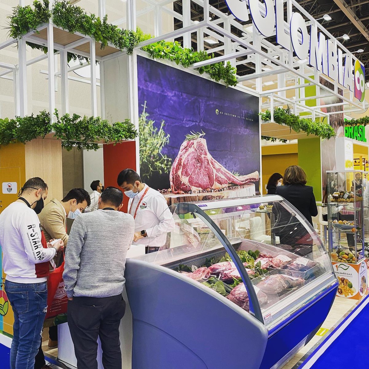 Colombian exporters are exhibiting their #exciting products at #gulfood2021, the first in-person exhibition this year. For 5 days, buyers will discover Colombian #meat #exoticfruits #superfoods #snacks #coffee #instantcoffee #cocoa @PROCOLOMBIACO @JulianaVillegas @andrescrtg