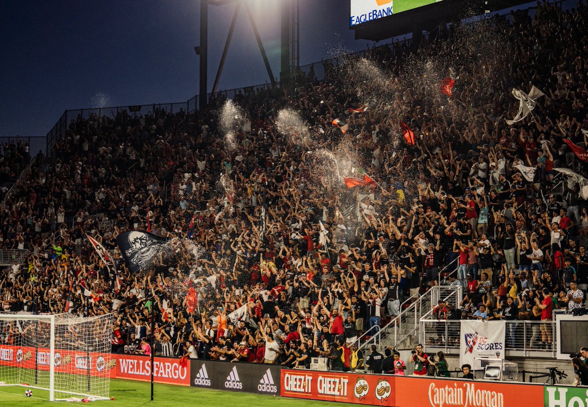 Missing you 🖤❤️

Wear your mask so we can get back to this as soon as possible!

#DCU x #MaskUpDC