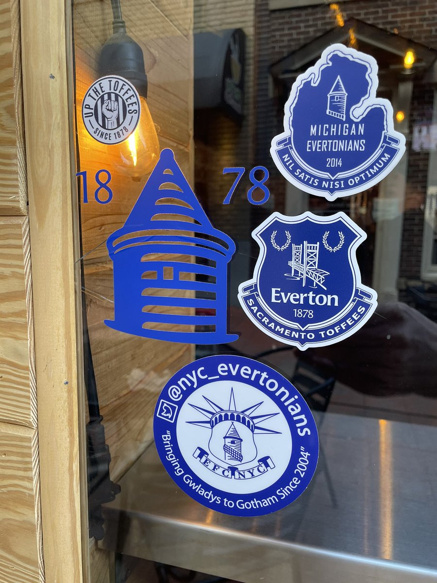 qcbcclt's tweet image. Thank you @gwyn_76 for helping us represent @MIEvertonians @SacToffees @nyc_evertonians @CarolinaToffees @qcbcclt #UTFT #COYB #Everton #PremierLeague @PLinUSA @premierleague