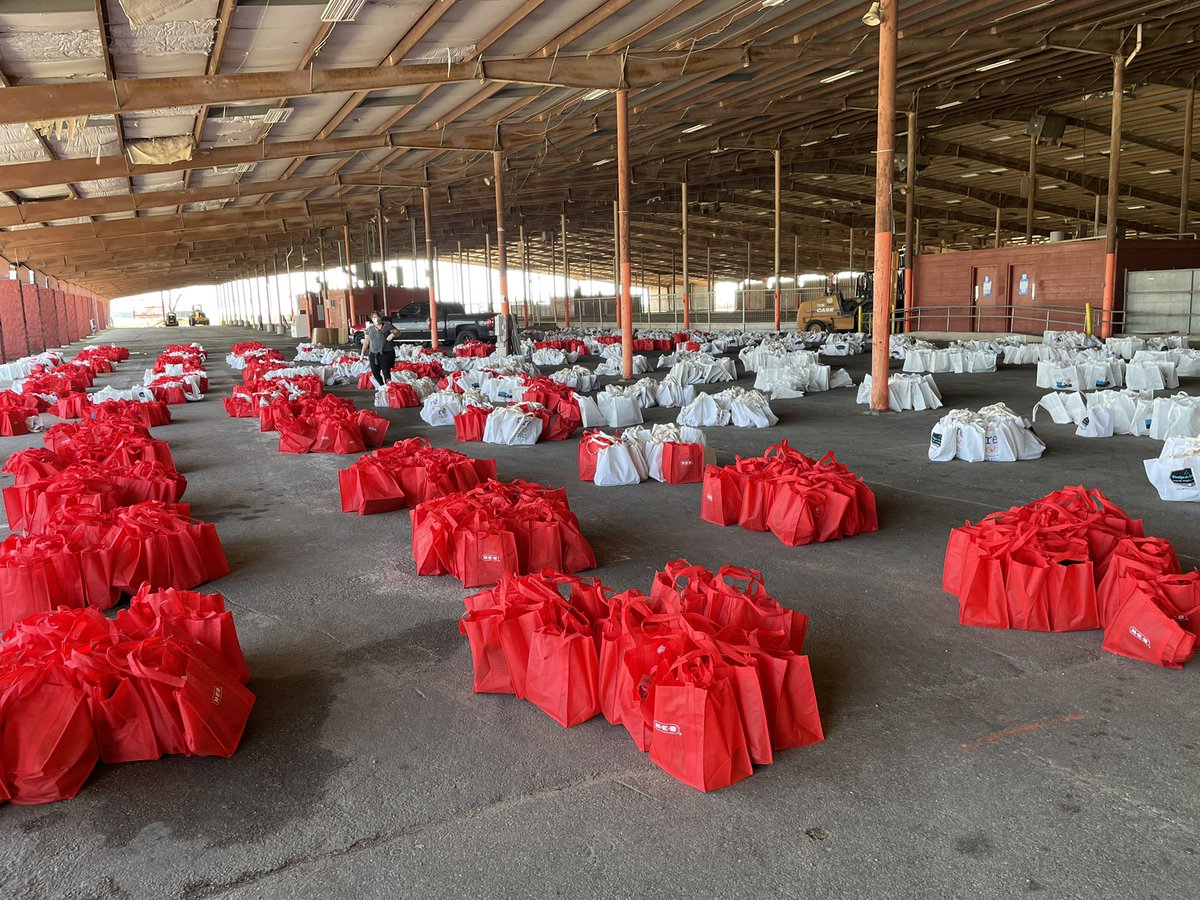 Hey Austin! Have reusable bags? I’m at the Travis County Expo Center (7311 Decker Lane — Gate 1), and they need bags donated to get hygiene supplies donated to the community! Can you help them out ASAP?! @KVUE