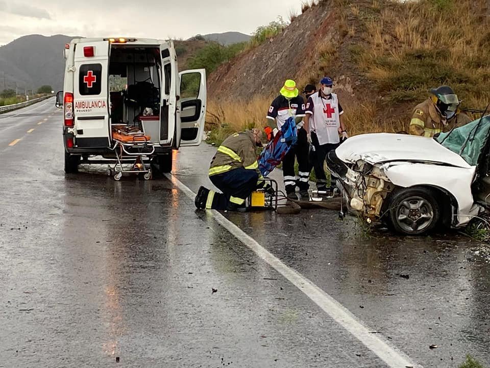 cepcsonora's tweet photo. Hoy conmemoramos 🚑111 años de la Cruz Roja Mexicana, por su acción humanitaria, su labor altruista, de estar cerca de quien más lo necesita para ayudar, prevenir y aliviar el sufrimiento humano. GRACIAS, MUCHAS GRACIAS!. #PonteListo #PactoSonora #QueSigaSonora  #QuédateEnCasa https://t.co/uDSvL3zj9k