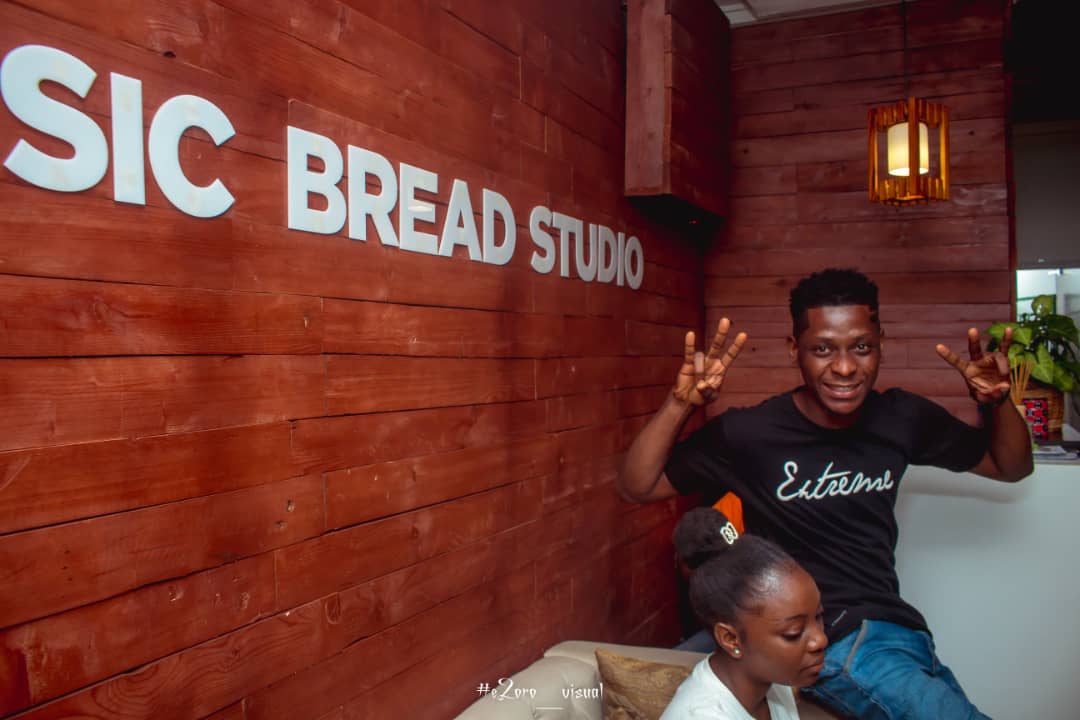 empire_bread's tweet photo. As you are enjoying the show. Do you know you can get a quality music production right here in Abuja? Record in a comfortable studio no stress. We are Humza Plaza, behind Rain oil filling station 4th Avenue, Gwarinpa, Abuja. call us 09058604687 for more info. #14thHeadies Bella https://t.co/rt2Z0YWmUl
