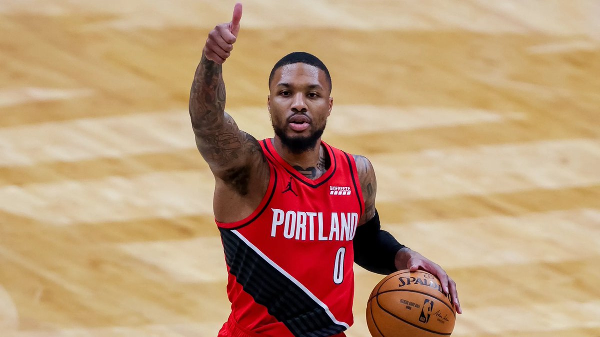 LillardEra's tweet image. Who’s better? 

Like for Luka Doncic 
RT for Damian Lillard