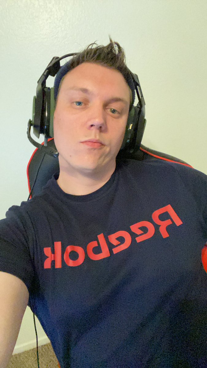 hard_t0_kill's tweet photo. @Reebok put ya boy on the sponsorship lol #UpandComing #streamer #Warzone #Verdansk #YouTube oh btw we live 

https://t.co/oWFaQChS4s https://t.co/JQrMPjHlpJ