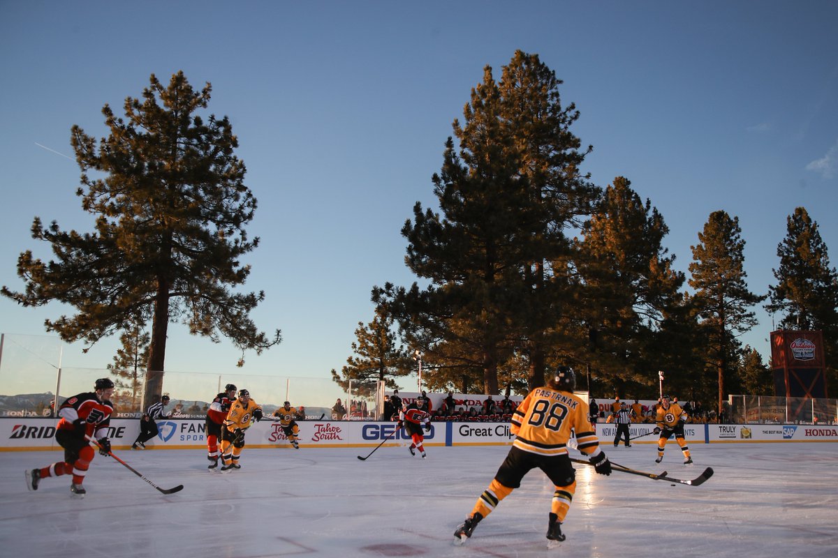 NHLBruins's tweet image. Nature's beauty.

#NHLBruins | #NHLOutdoors