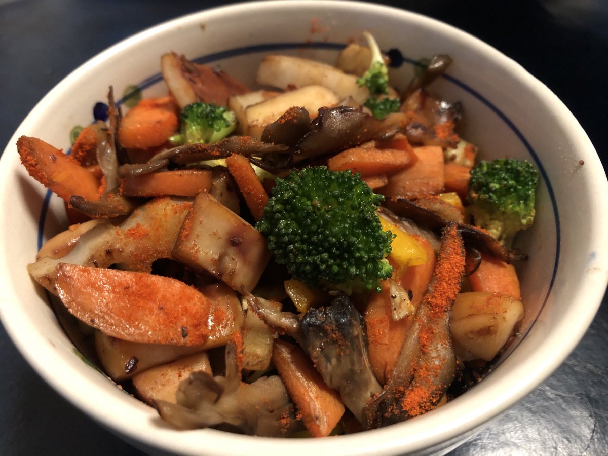 Robert Baldwin 朝食用に イカ と レンコン と 舞茸 を炒めて見たら 全体的に茶色かった もうちょっと色が欲しかったので ブロッコリー 人参 パプリカ を出したら 結構な量になってしまった Robert Baldwin 朝食用に イカ と レンコン と 舞茸 を炒めて見たら 全体的に茶色かった もうちょっと色が欲しかったので ブロッコリー 人参 パプリカ を出したら 結構な量になってしまった