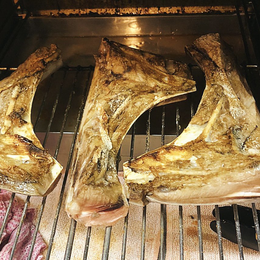 鉄板居酒屋 鐙家 على تويتر 本日の日替わりランチは マグロカマ塩焼き 小鉢取り放題 お米は山形ブランドつや姫使用 アルコール300円 昼営業 11 30 13 30 鐙家 Abumiya 巣鴨グルメ 巣鴨 巣鴨ランチ マグロカマ焼き マグロカマ塩焼き ランチ 昼定食 昼呑み 鉄板居酒屋 鐙家 على تويتر 本日の日替わりランチは マグロカマ塩焼き 小鉢取り放題 お米は山形ブランドつや姫使用 アルコール300円 昼営業 11 30 13 30 鐙家 Abumiya 巣鴨グルメ 巣鴨 巣鴨ランチ マグロカマ焼き マグロカマ塩焼き ランチ 昼定食 昼呑み