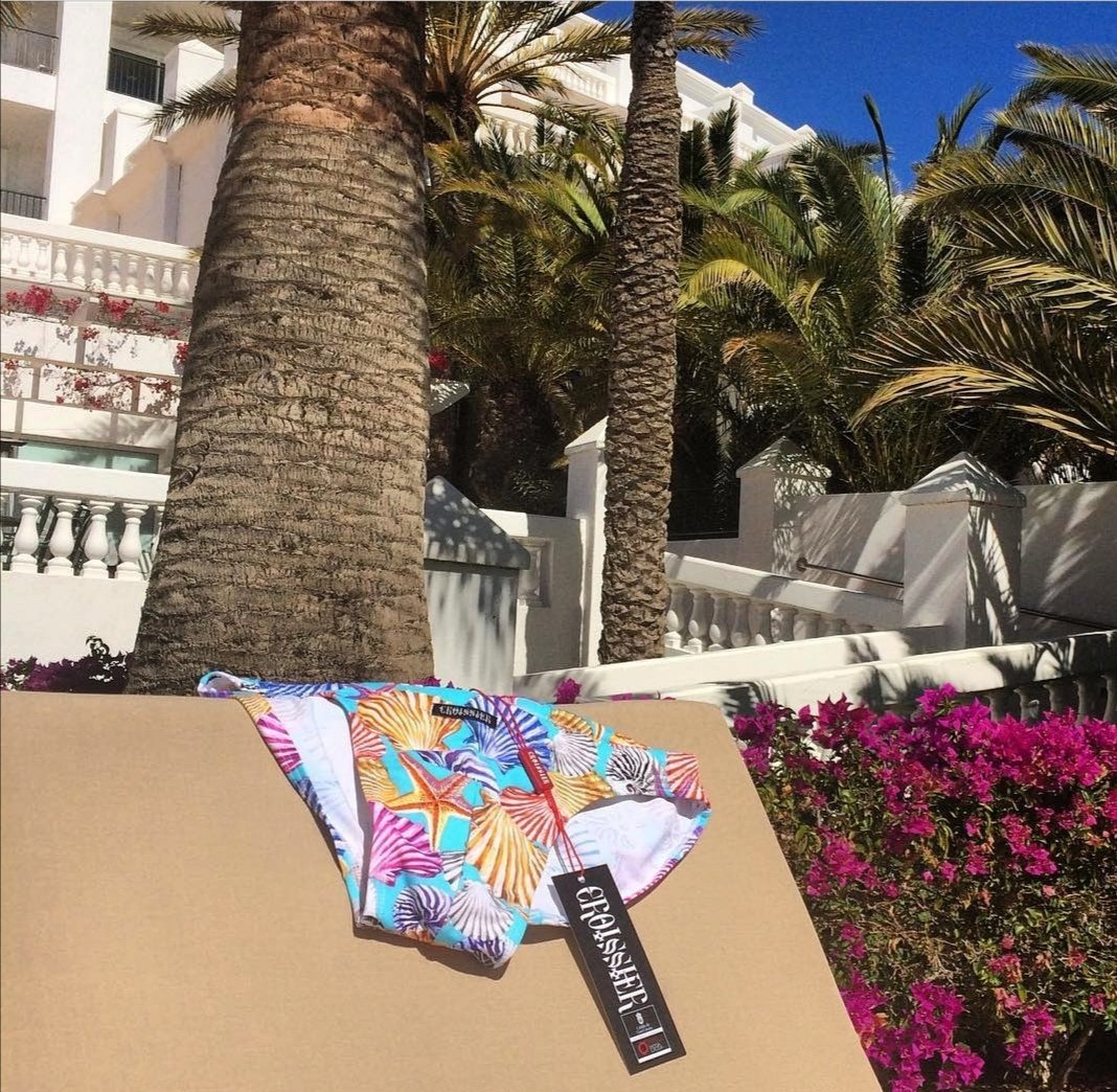 Croissier's tweet image. Lamentamos comunicarte que, ante  la prolongada usencia de turistas en #grancanaria nuestro punto de venta en el Hotel @RiuHoteles Palace de Playa del Inglés, ha tenido que cerrar sus puertas definitivamente. Te esperamos en nuestra tienda de Las Palmas.