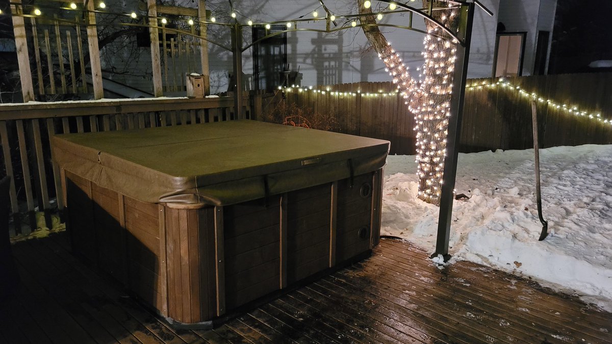 Thepropertieso1's tweet photo. New addition to the property! #hottub https://t.co/jIbSw893qe