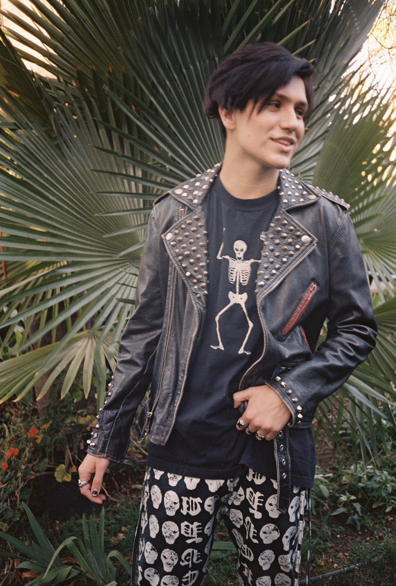 xhuddy's tweet image. r.i.p🪦