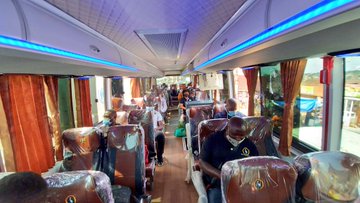 AfricaFactsZone's tweet image. Uganda produces its first ever diesel bus.

The bus consumes only 22 litres every 100kms, and it has a tank that stores 500 litres. It can go 2,000km with no need to refuel.

The current buses on market in Uganda use 38 litres per 100kms.