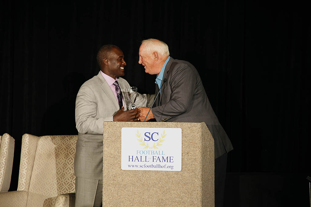 SCFootballHOF's tweet image. Celebrating our Inductees!
Jeff Davis 
#SCFHOF16 #NationalChampion #PAWJourney #BlackHistoryMonth
@ClemsonFB @Buccaneers @cfbhall 
scfootballhof.org/inductees/indu…