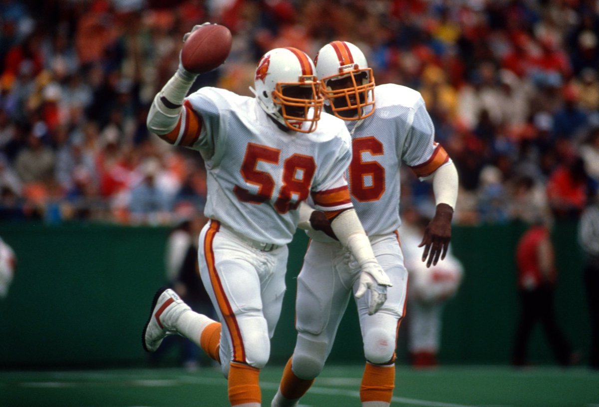 SCFootballHOF's tweet image. Celebrating our Inductees!
Jeff Davis 
#SCFHOF16 #NationalChampion #PAWJourney #BlackHistoryMonth
@ClemsonFB @Buccaneers @cfbhall 
scfootballhof.org/inductees/indu…