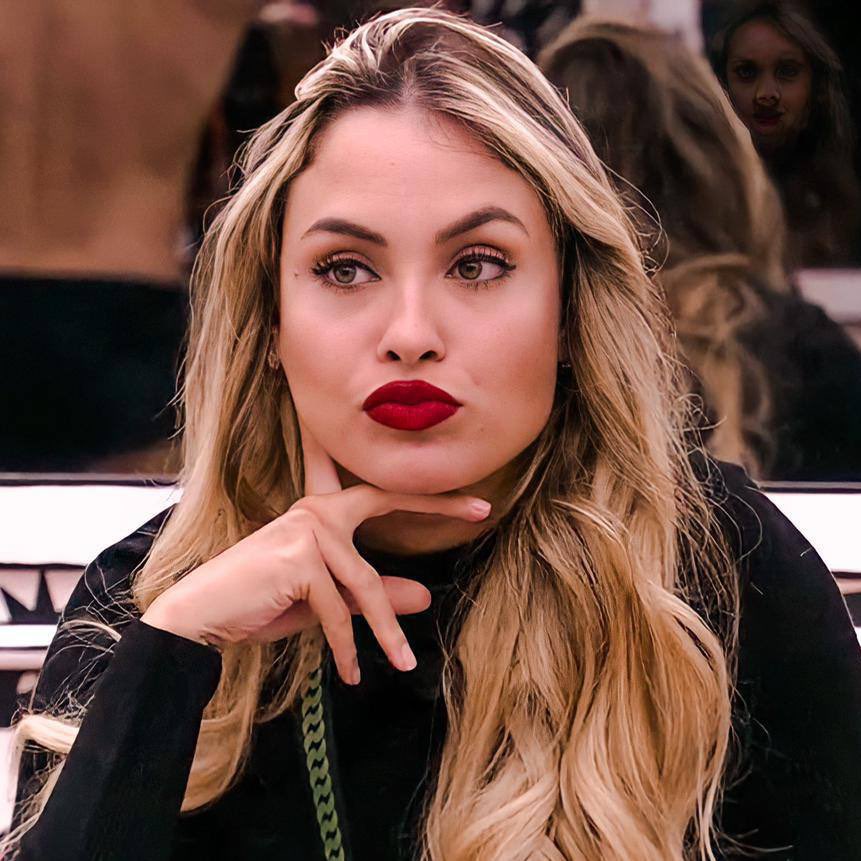 comentssl's tweet photo. Sarah Andrade, a mulher que indicou a Karol pro paredão e botou ela pra fora #BBB21 #ForaKarol https://t.co/csBBVFkPPh