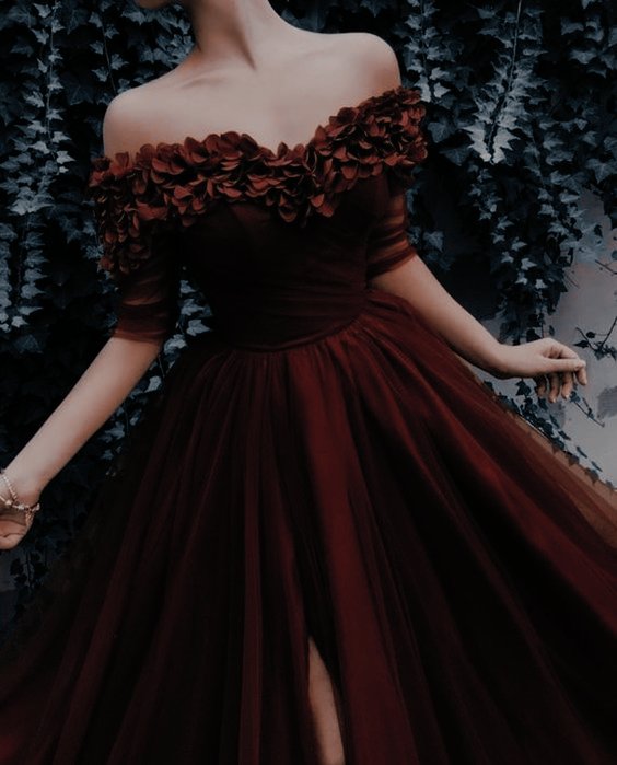 AA04MSEE's tweet image. royalty. 👸🏻