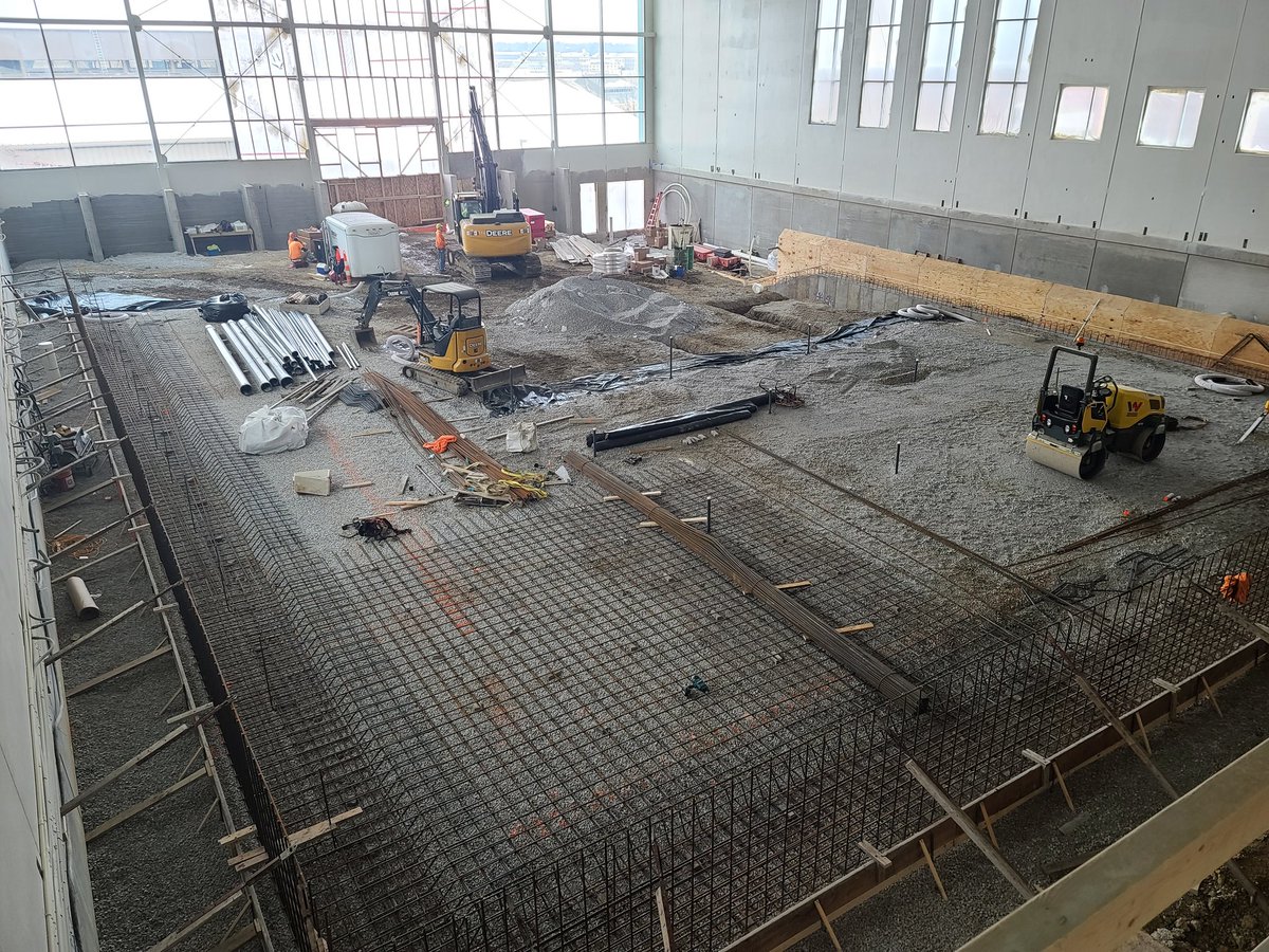 augieswimdive's tweet photo. Weekly new natatorium update... https://t.co/YFvRGgZRH7