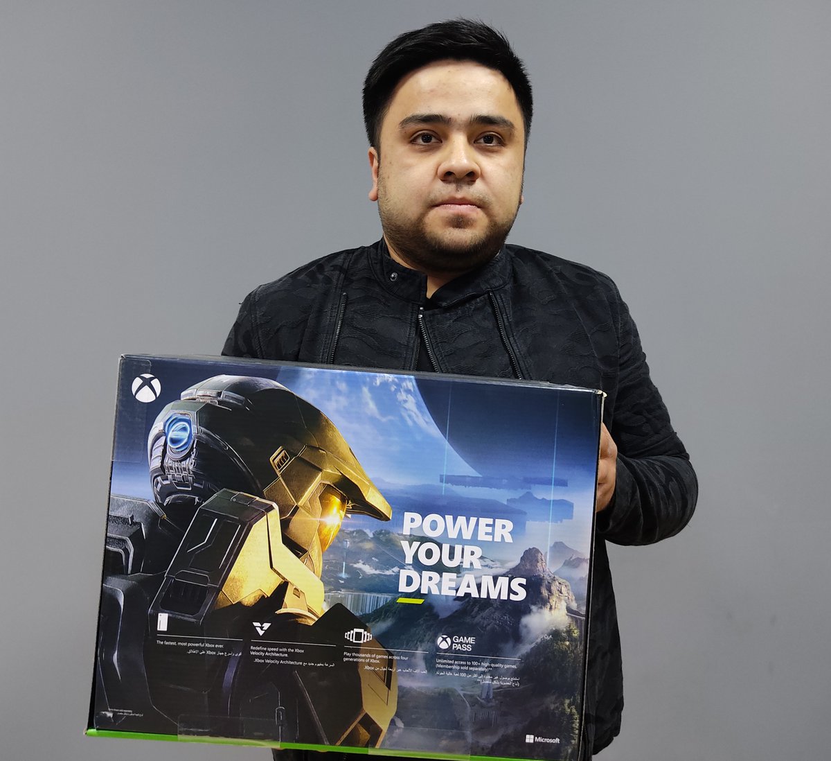 EPLManagerCom's tweet photo. Congratulations to Rovshan Akhmadaliev (Team “Ravshanakhmadaliev7007”) from Uzbekistan on winning #eplmanager FIFA 21 League and his new Xbox Series X! Fantastic performance! https://t.co/alwHep1dEV