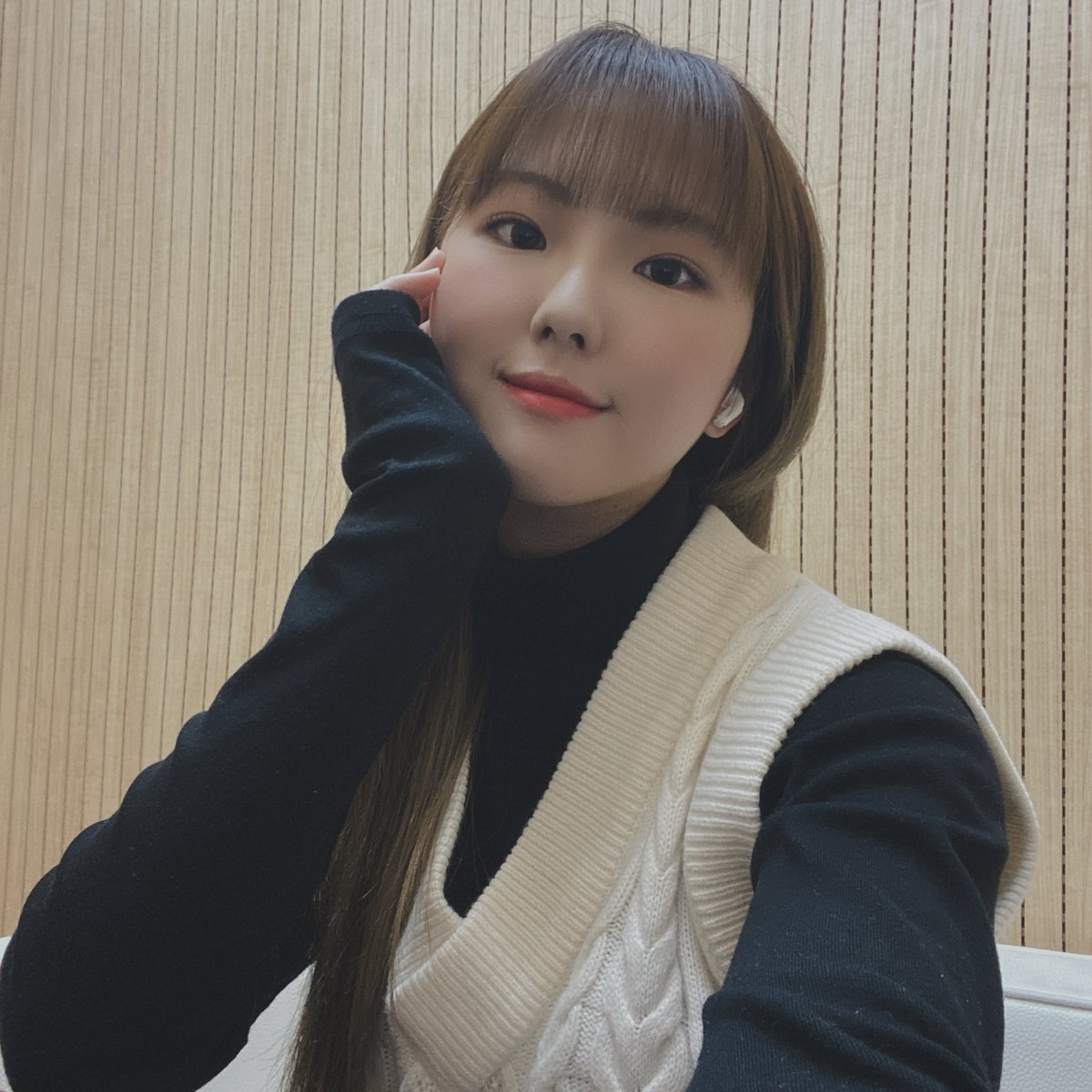 luvbahi's tweet image. i miss her she should post something