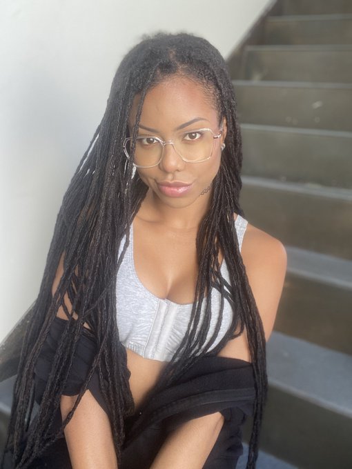 I'm a weirdo with a messed up brain but I can suck dick real nice I'm getting by alright.  https://t<a href="/tag/mvsales"class="tags"><span>#mvsales</span></a>