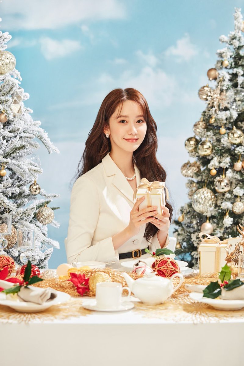 mystarmyangel's tweet image. 210222 YoonA - Hyundai Duty Free &apos;ENJOY THIS MOMENT&apos; campaign cr vogue korea

Goddess of 
SPRING🌸
SUMMER☀️
FALL 🍂
WINTER ❄

img.vogue.co.kr/vogue/2021/02/…
img.vogue.co.kr/vogue/2021/02/…
img.vogue.co.kr/vogue/2021/02/…
img.vogue.co.kr/vogue/2021/02/…

vogue.co.kr/?p=239460

#YoonA #윤아