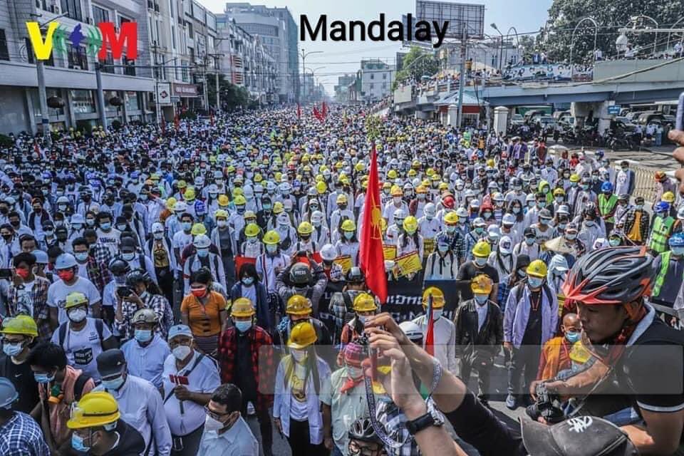 YuraThae's tweet photo. The "Two Five" general strike against the military rule on 22.2.2021 are growing hour by hour nation wide.
#2Fivegeneralstrike #WhatsHappeningInMyanmar #Feb22Coup https://t.co/6GKsoiE9F5