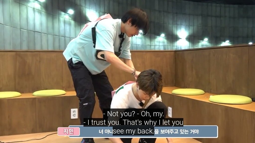 ETRNALGOO's tweet photo. this run bts moment 😭 https://t.co/oGGsfmdvkk