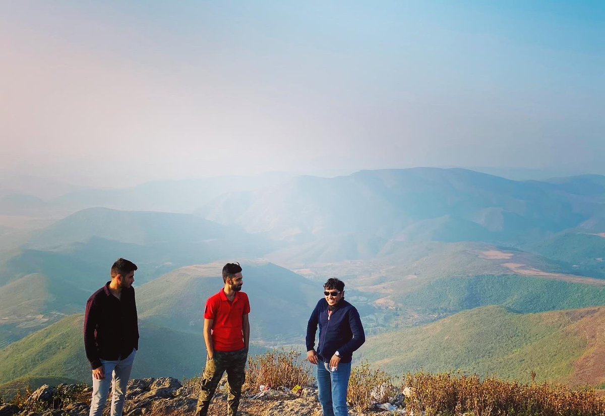 #Deomali ⛰ ~ 1672m

Highest Peak of Odisha  

#OdishaTourism #JeyporeKingdom #KoraputDistrict #SouthOdisha #EasternGhats #Kalinga