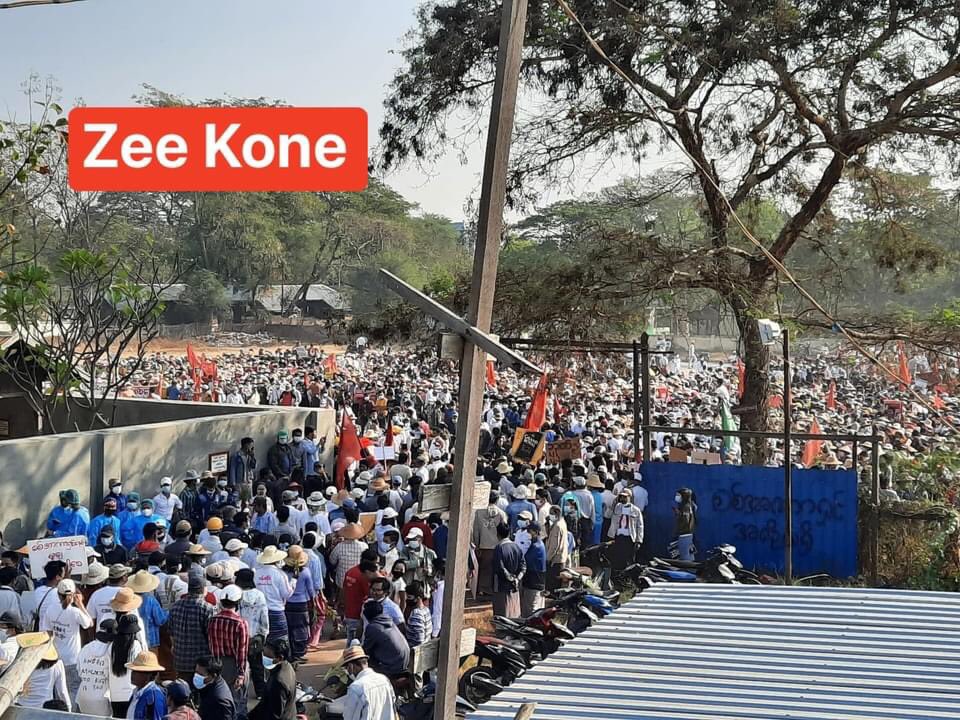 AungAun68019773's tweet photo. Burmese social media users widely share photos of today protests across #Myanmar . #PeoplePower2012 #GeneralStrike #Burma https://t.co/9X8IYifAms