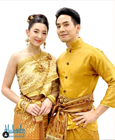 Por_uu_Puu's tweet photo. คู่รักออเจ้า เค้ามาชวนออกกำลังกาย ...
เค้ามาขายของ ...
หรือเค้ามาระลึกถึงวันเริ่มออนแอร์ #บุพเพสันนิวาส
หรือย้อนวันวานงาน #Legendsiam
เอาละเราจะเหมาว่าเขามัดรวมกันนั่นละ 😁🤣😜😝
#โป๊ปเบลล่า เราดีด&ฟินได้ทุกตรง ชาวเราสะดวกหมดแหละ เพราะความหลัง ความปัจจุบันมีเย้อะ😍🥰
🙏cr.📸 https://t.co/JahxnetyJz