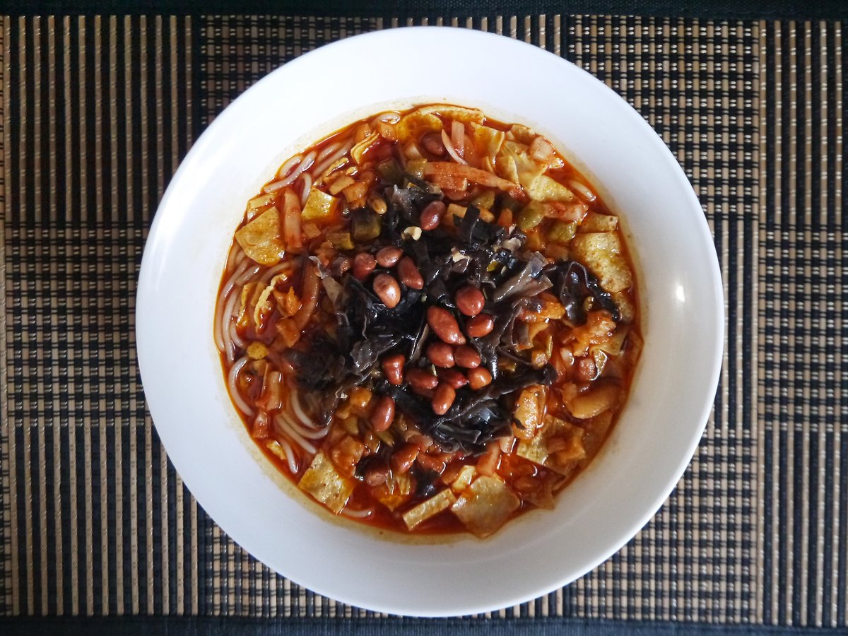 柳州螺螄粉 たにしライスヌードル