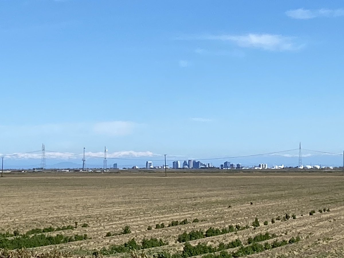 cwp_1's tweet image. Snowpack over Sacramento today