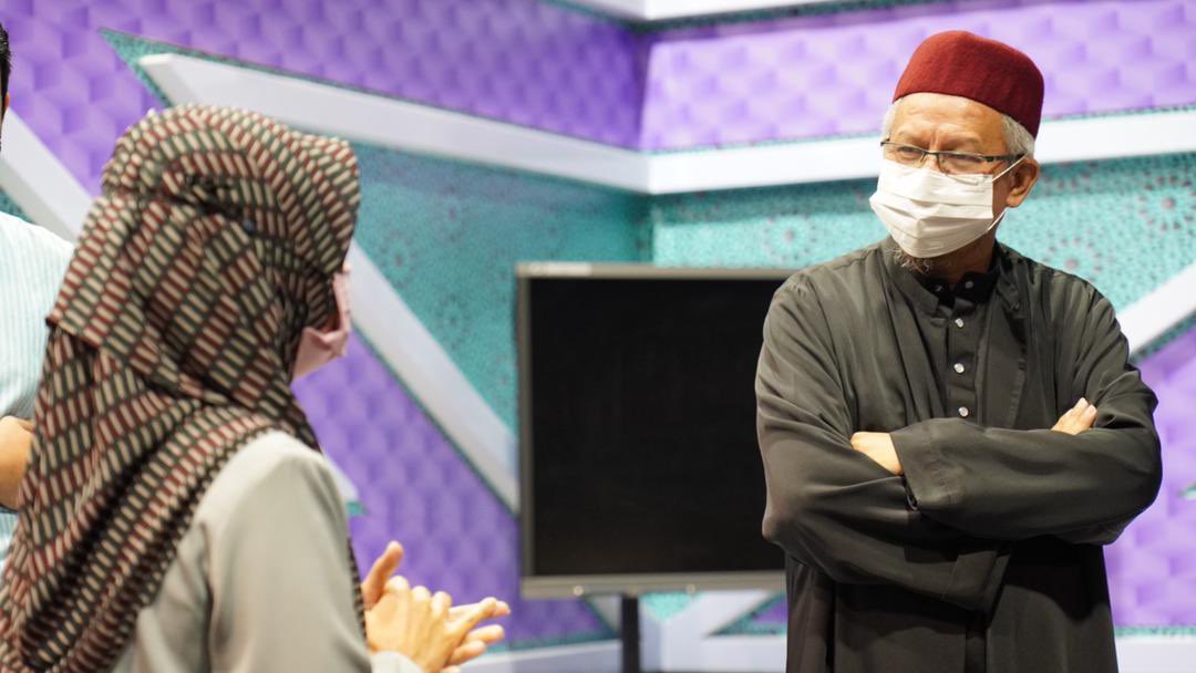 drzul_albakri's tweet photo. Meninjau persiapan Forum Perdana Ehwal Islam yg akan mengupas secara mendalam tentang vaksin. Kami janjikan sesuatu yg menarik, berbeza &amp; informatif utk penonton. Khamis, 25 Feb, 9 mlm. Semoga Allah SWT selamatkan kita drpd COVID-19 dengan asbab vaksin ini, insya-Allah.

@JKJAVMY https://t.co/oL4pJJpv63