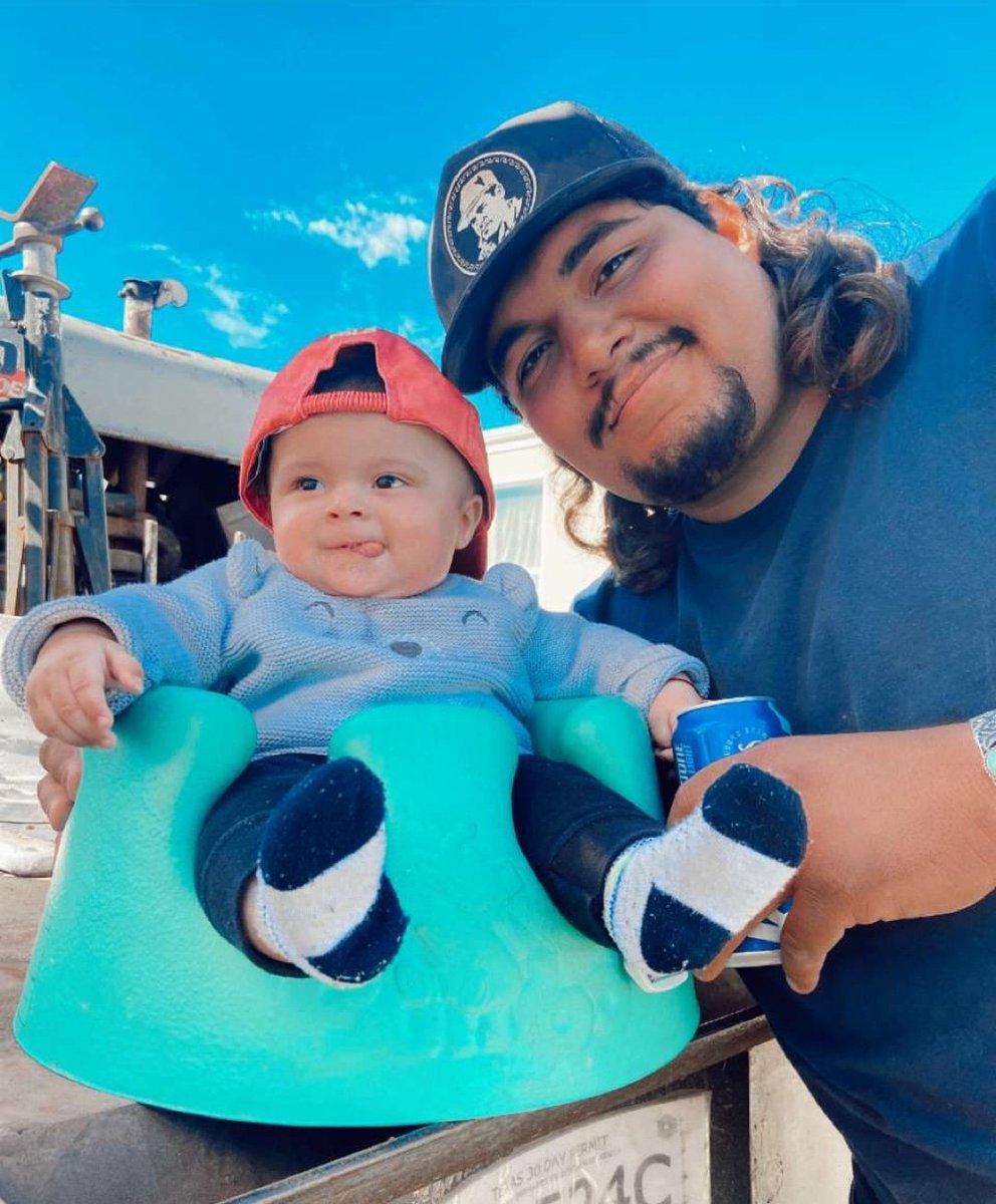 Sure is fun having a mini me😎