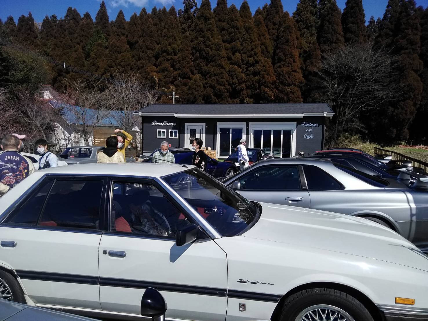 Time Reverse 昨日はとてもお天気がよくたくさんのお客様にご来店して頂きました お待たせしてしまったお客様には大変申し訳なく思っております 一時期 車のイベント会場のようでした Timereverse 旧車cafe 南阿蘇ランチ