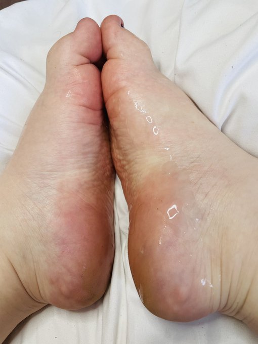 There&rsquo;s a photo of the cumshot that turned my sweet feet into glazed treats...let&rsquo;s hit 500 followers