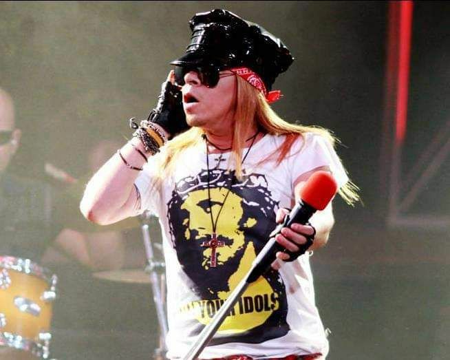 Marbelalg's tweet photo. Que vuelva a retar otra vez #CesarOsorioAYoSoy el si es Axl Rose https://t.co/xbj7PQMWjs