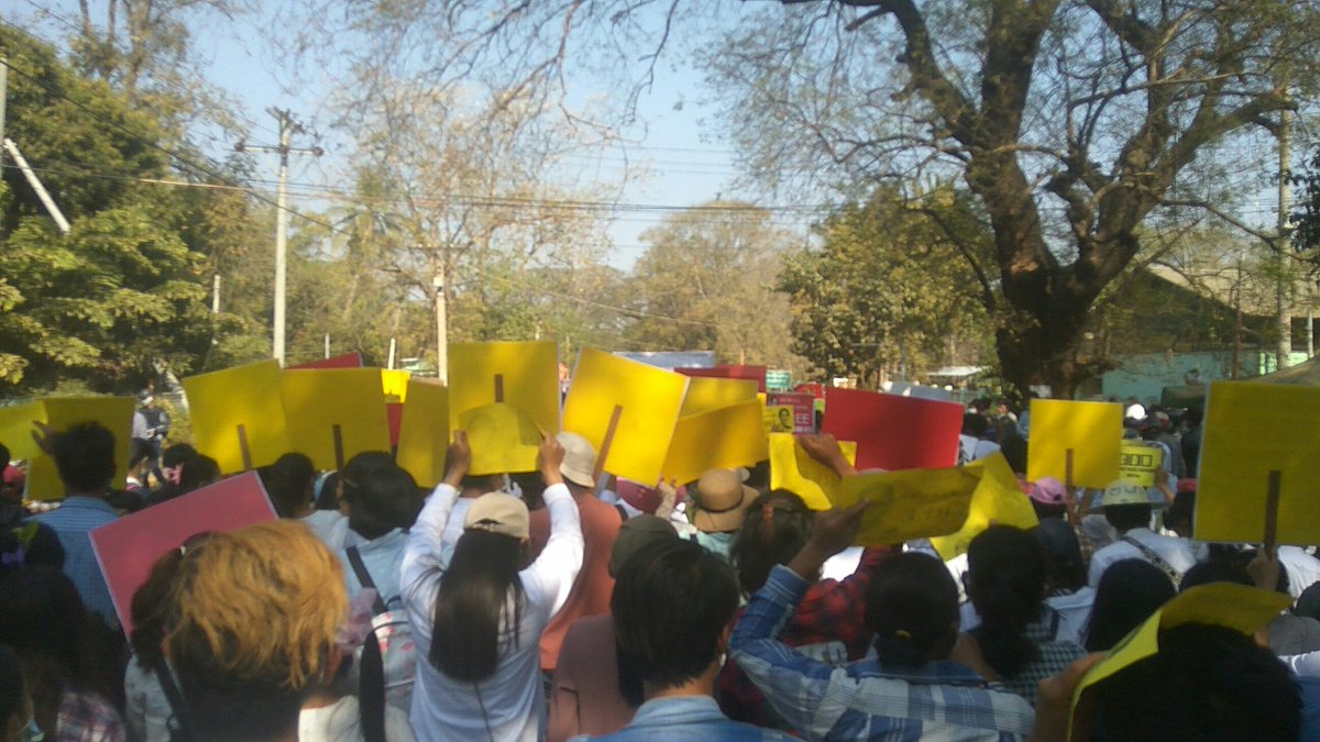 Cold19's tweet photo. BURMA REVOLUTION

#BurmaGeneralStrike
#Feb22Coup
#WhatsHappeningInMyanmar https://t.co/S2JDhy6qze