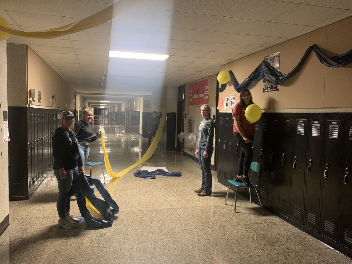 boonville_ffa's tweet photo. FFA members leaving at 9pm after decorating for FFA week! Get excited!! Don’t forget to wear your jammies tomorrow! https://t.co/EghVtVBjcY