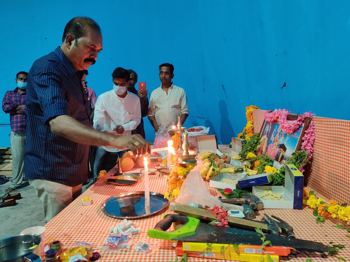 #Mohanlal's directorial debut #Barroz movie set works started in Cochin today! ✨

Rolling very soon..

#Mohanlal #JijoNavodaya #AntonyPerumbavoor #AashirvadCinemas #PrithvirajSukumaran #SanthoshRaman #MuviFolks #Lalettan #LalettanFans #Malayalam #Kerala #Drishyam2