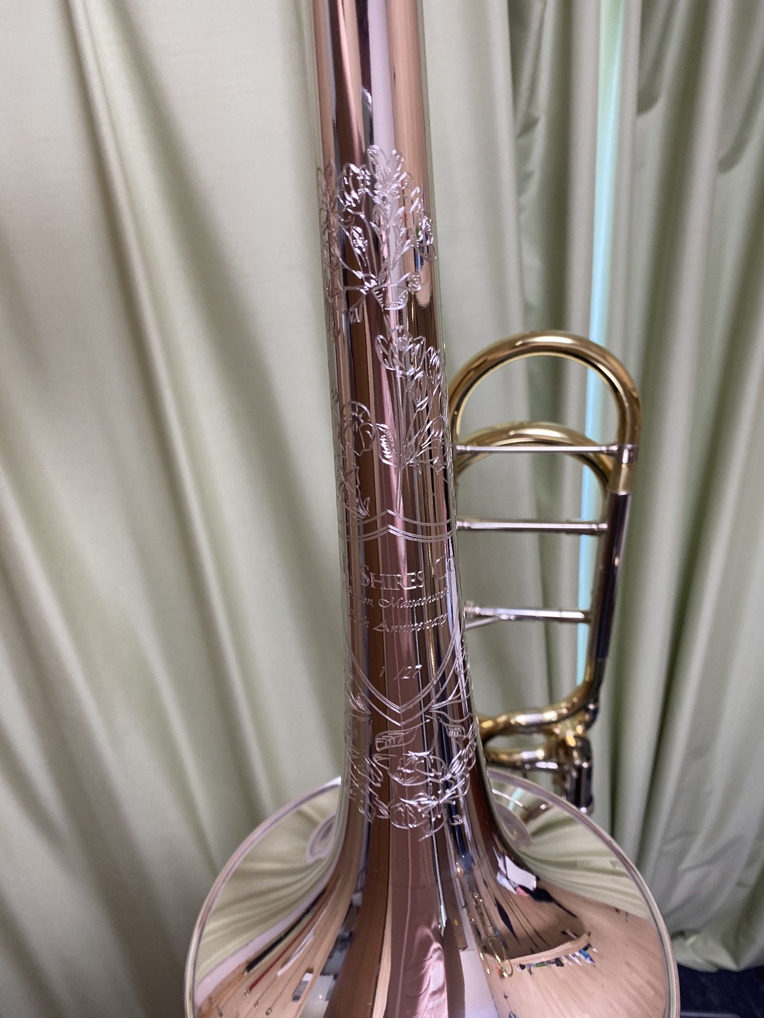 Shires シャイアーズ 手彫り彫刻 1Y バストロンボーン用ベル Shires シャイアーズ 手彫り彫刻 1Y バストロンボーン用ベル